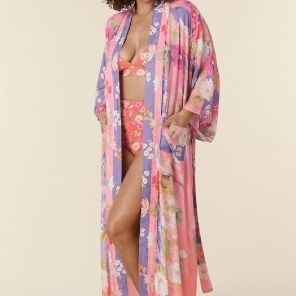 Spell and The Gypsy Collective Carrie Kimono Robe Pink NWT! - Picture 2 of 11